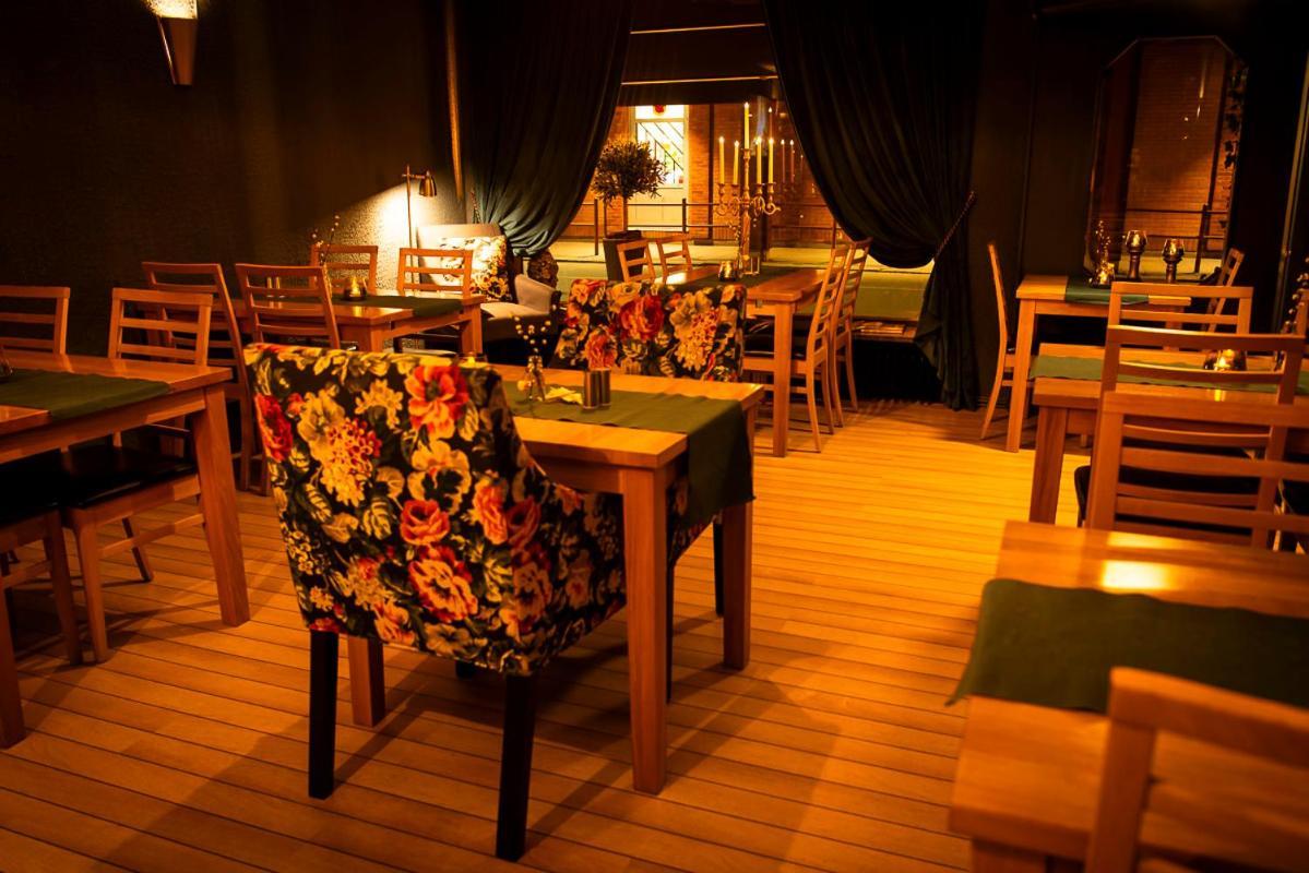 Hotell Aqva Restaurang & Bar Ett Biosfaerhotell Med Fokus Pa Hallbarhet Mariestad Exterior foto